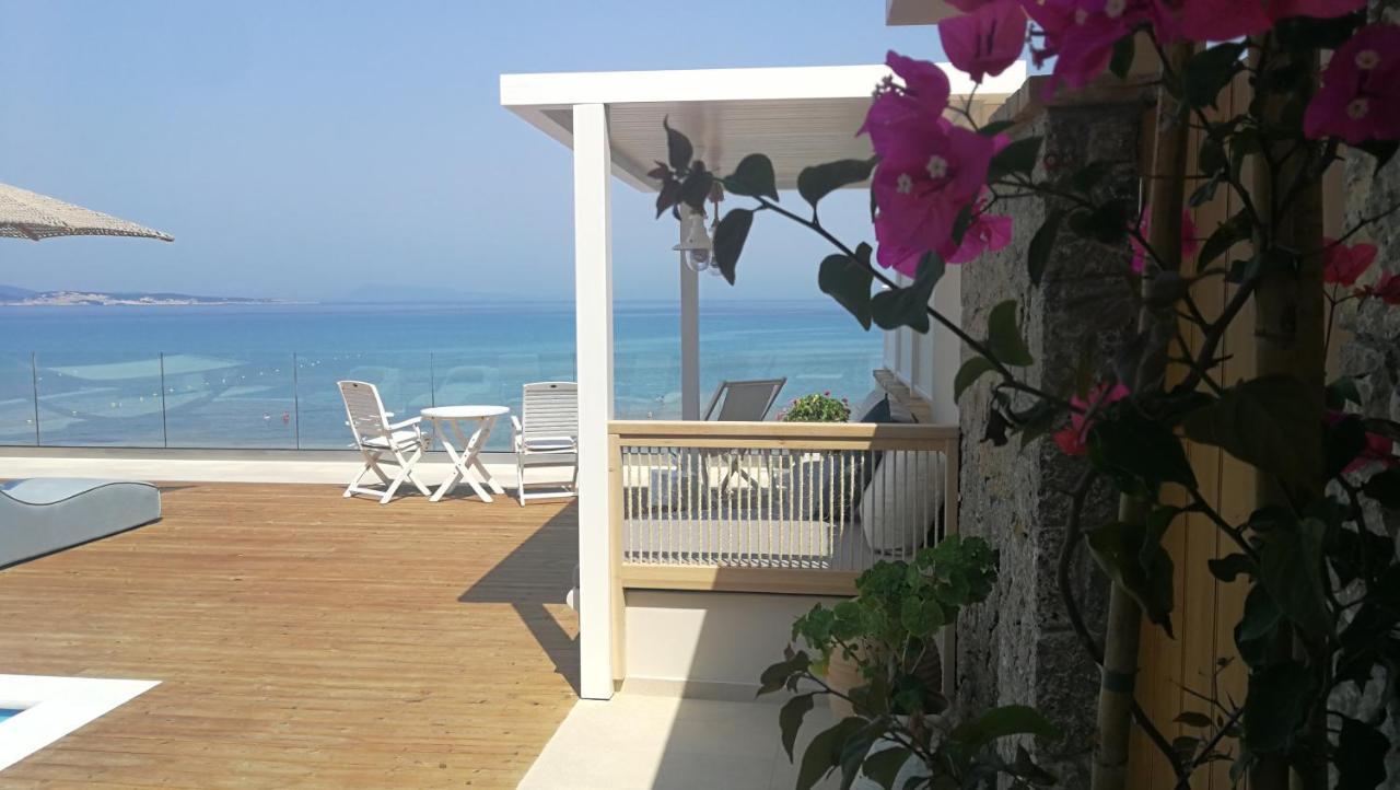 Paralia Luxury Suites Agios Stefanos Avliotes  Exteriör bild