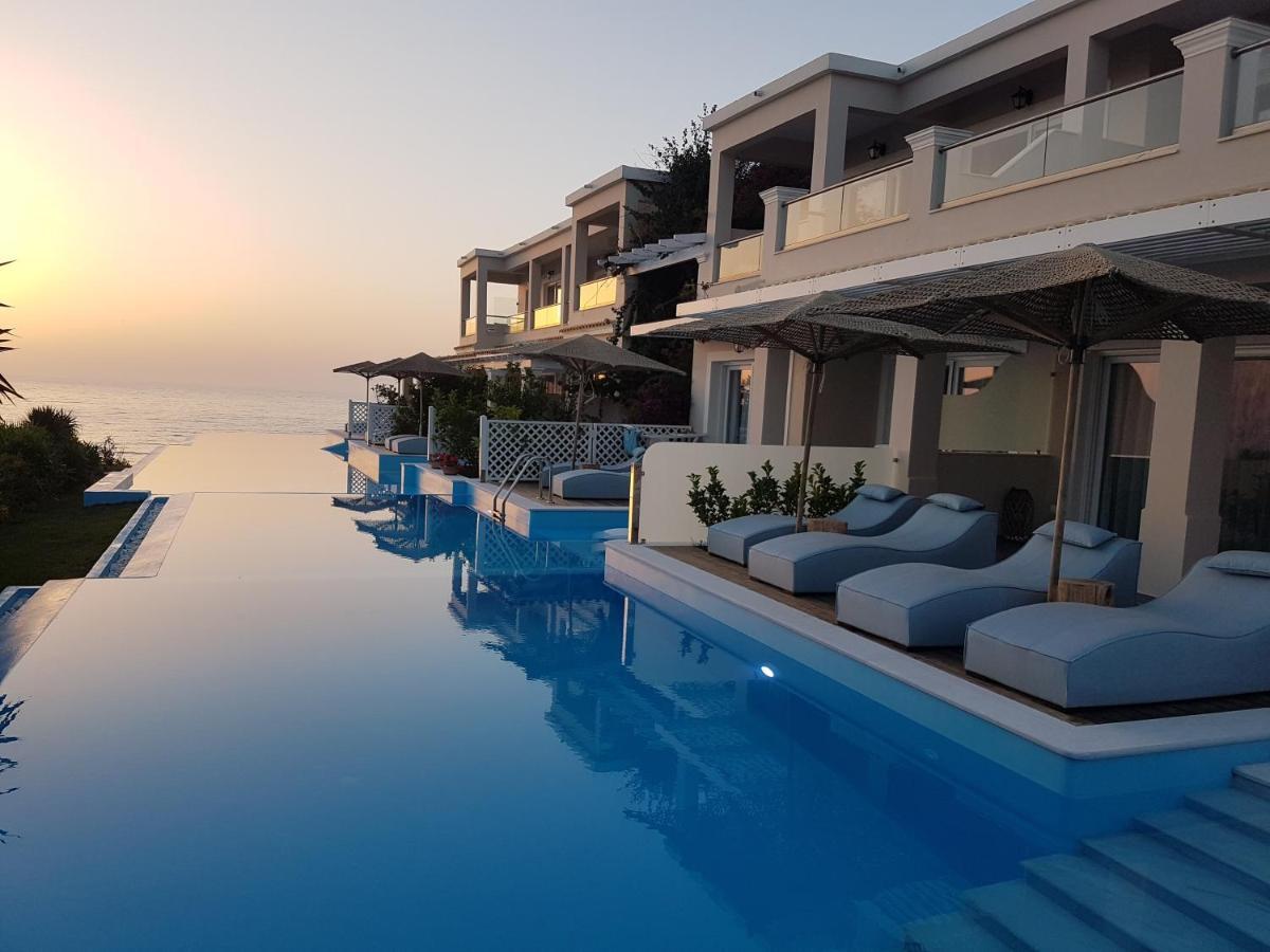 Paralia Luxury Suites Agios Stefanos Avliotes  Exteriör bild